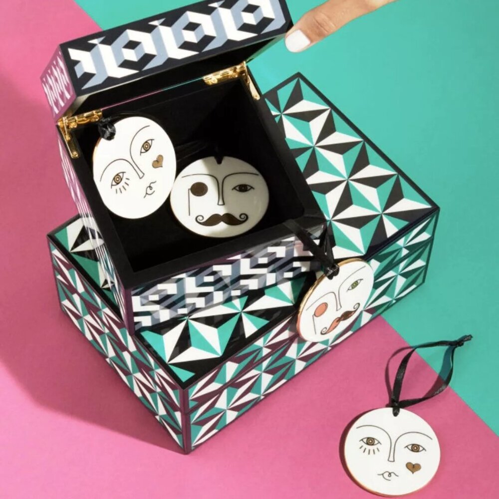 NEW JONATHAN ADLER H&M MR & MRS PORCELAIN 2 DECORATIONS ORNAMENTS HOLIDAY XMAS